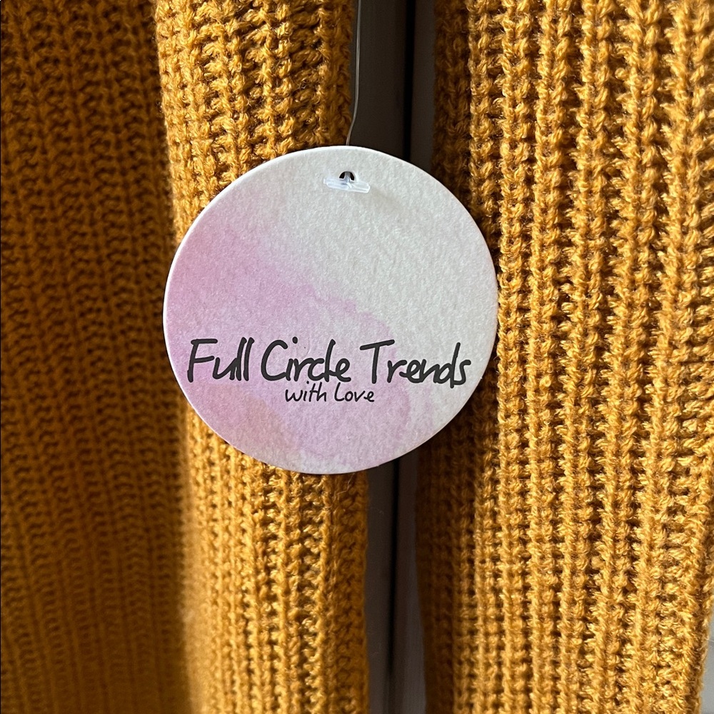 BRAND NEW (NWT) Gold V-neck Sweater - Picture 5 of 6